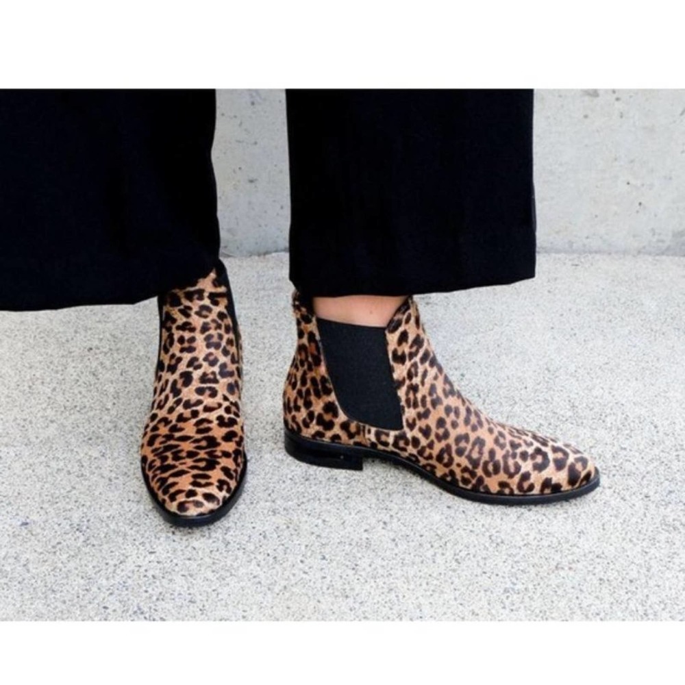 Freda Salvador Sleek Cheetah Chelsea Booties Leather Trim Genuine Calf Hair NWT - Picture 10 of 10